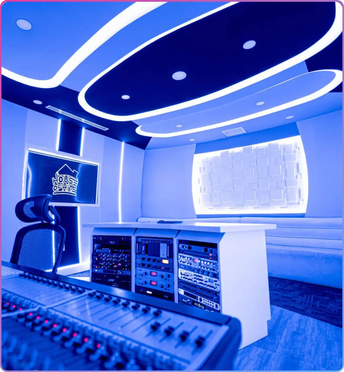 Here's an alt tag for the image: House of Hits recording studio.